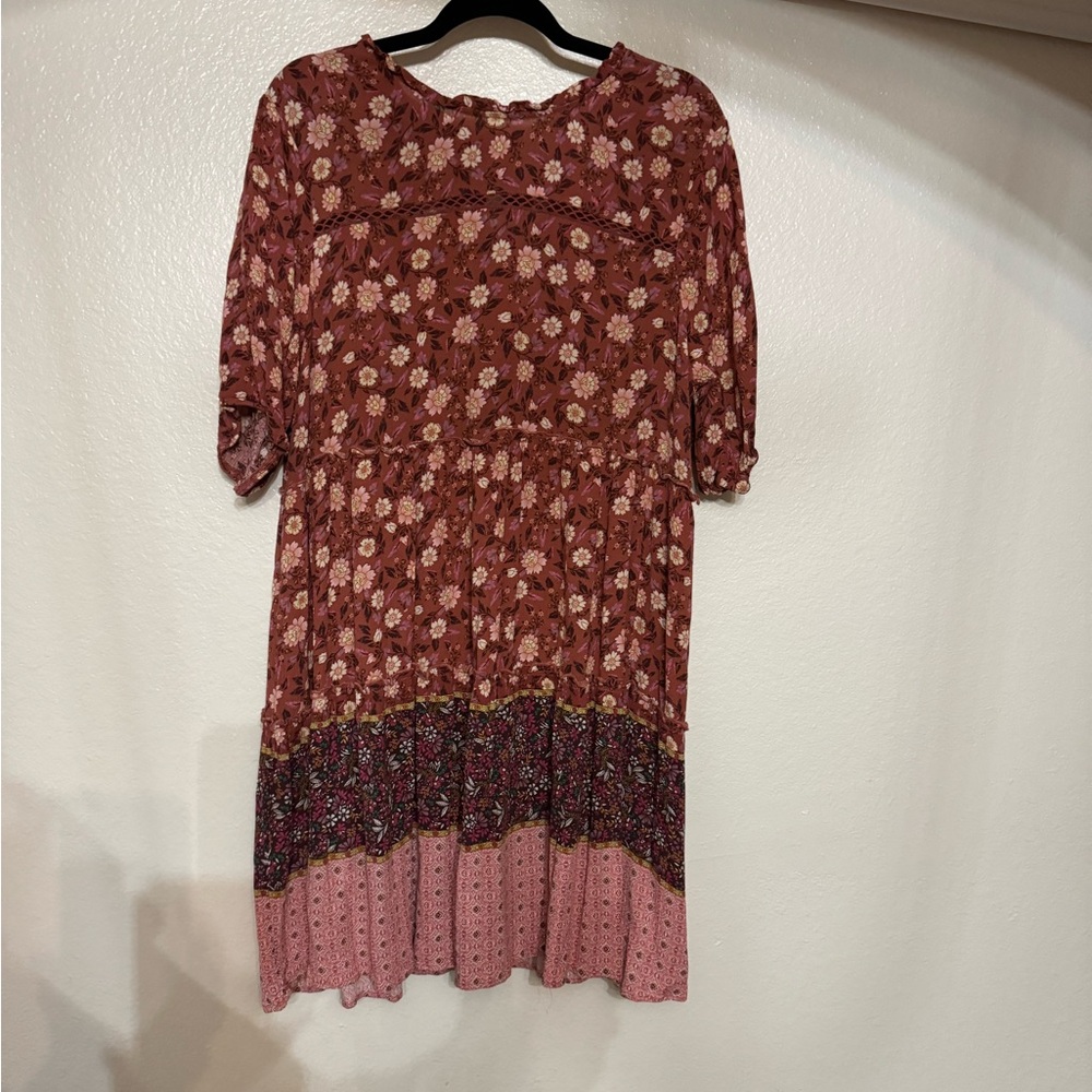 Knox Rose - floral red, pink, burgundy knee length western dress.